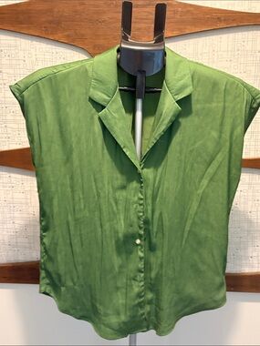 T Tahari Men's Olive Green Short-Sleeve Button-Down Shirt
